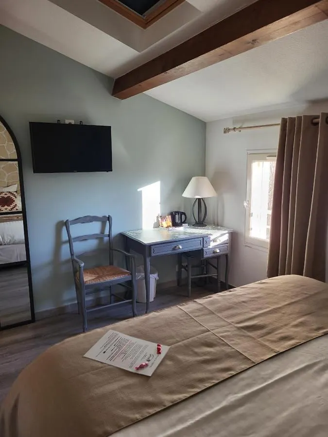 Logis Hotel La Ferme Aviñón