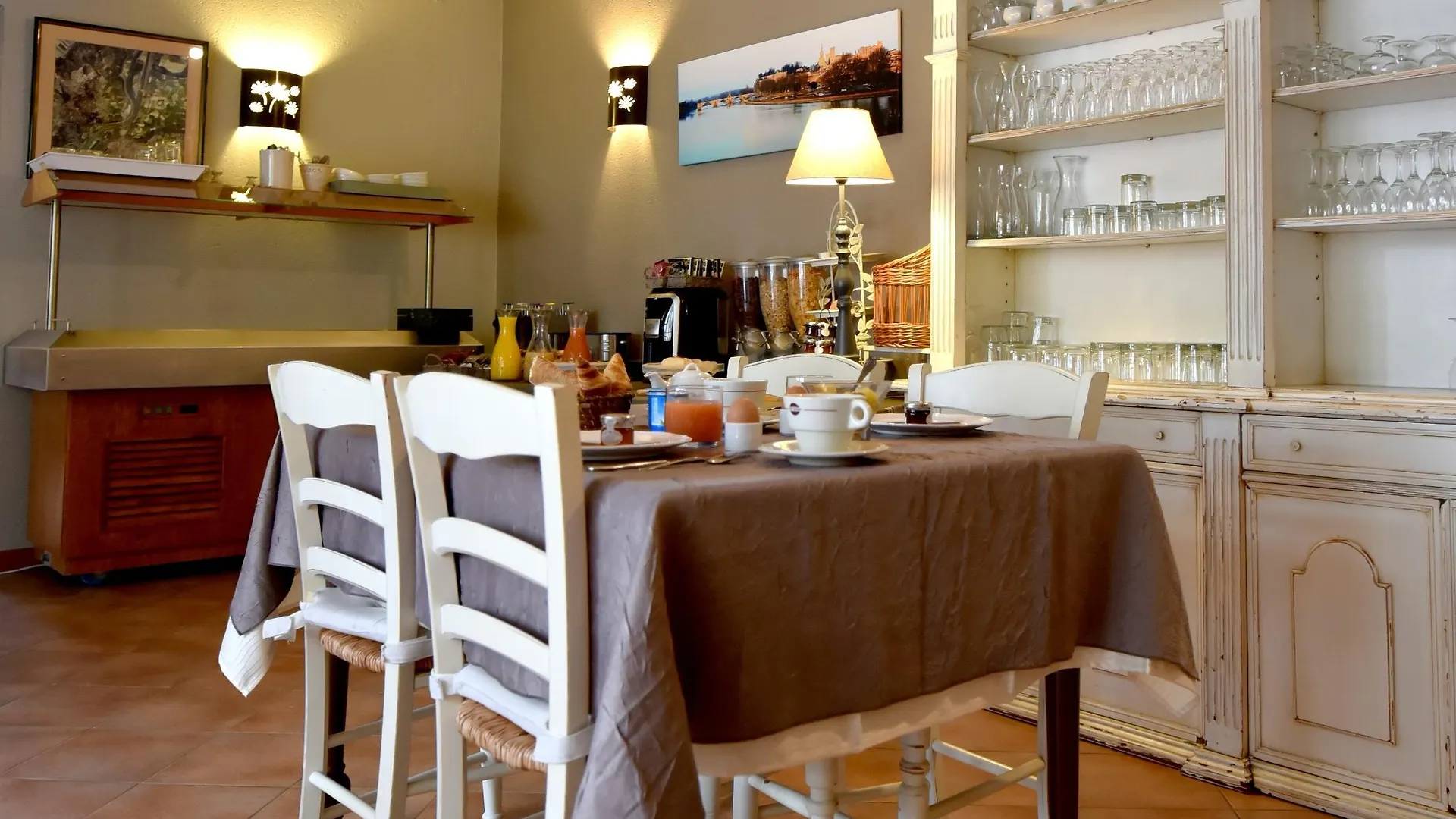Logis Hotel La Ferme Aviñón